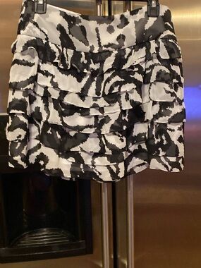Express Black & White Tiered Ruffle Skort